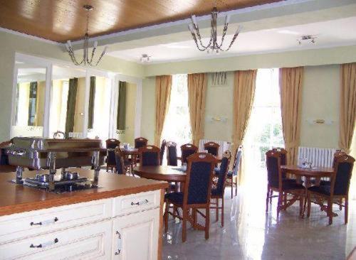 מנדרשייד Hotel Am Ceresplatz מראה חיצוני תמונה
