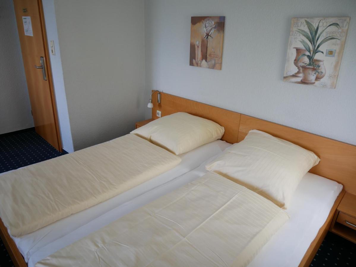 מנדרשייד Hotel Am Ceresplatz מראה חיצוני תמונה